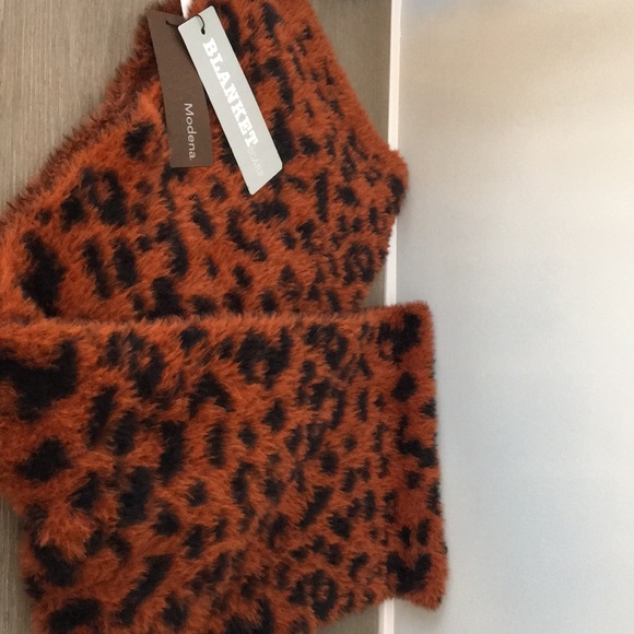 MODENA New York Animal Print Blanket Scarf Size OS - Picture 3 of 6